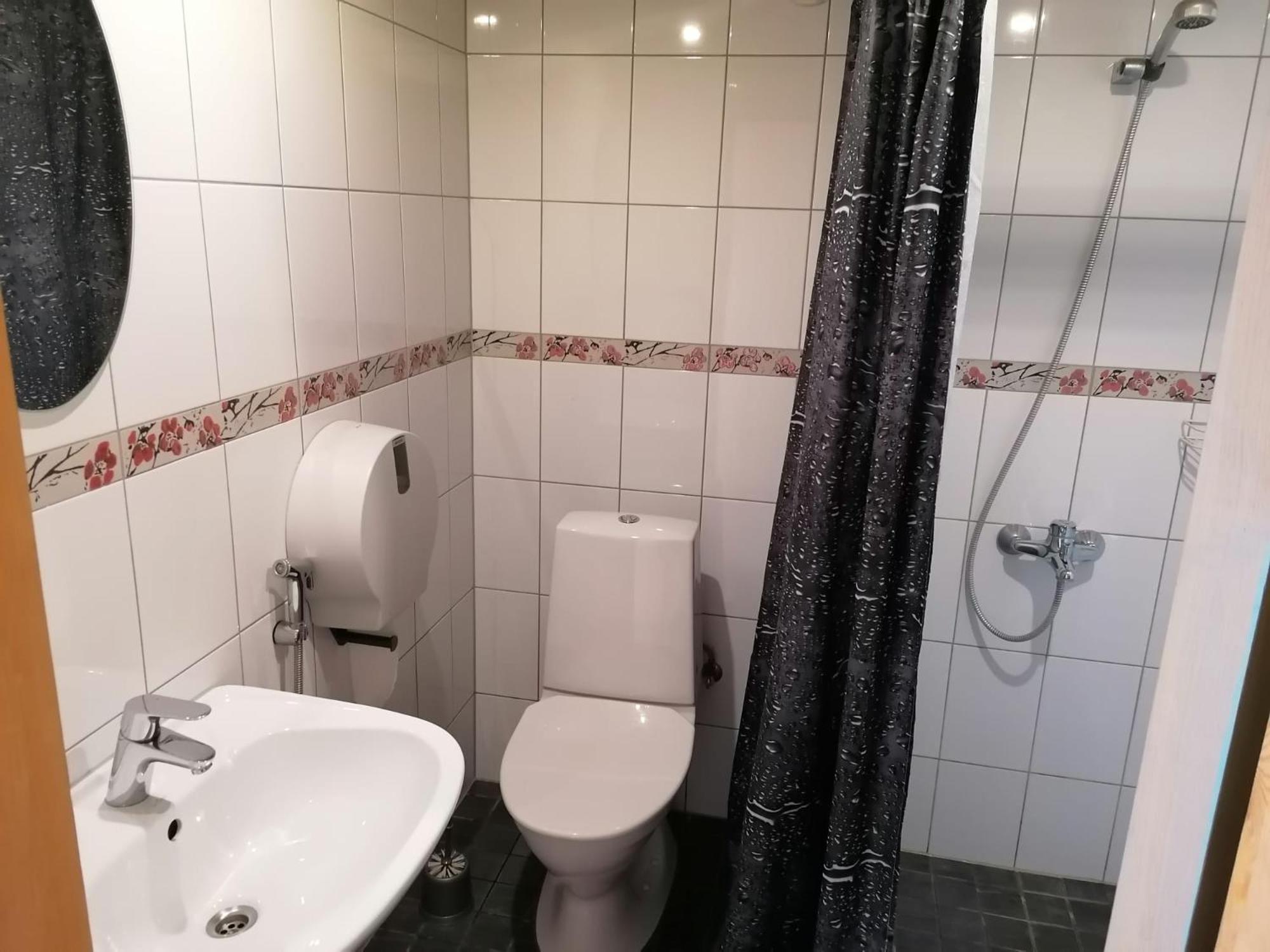 Piibelehe Guest Accommodation Куресааре Стая снимка