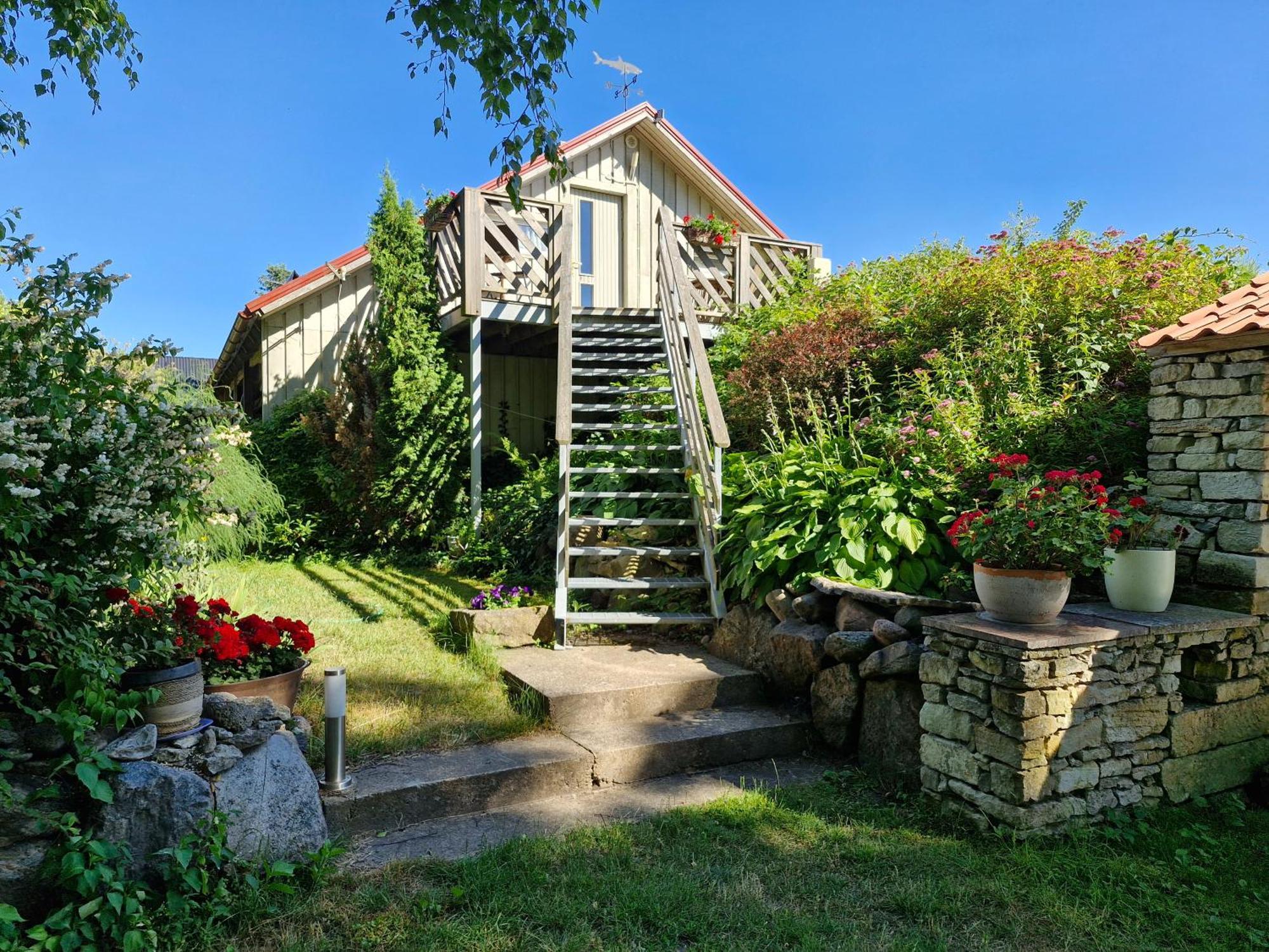Piibelehe Guest Accommodation Куресааре Екстериор снимка