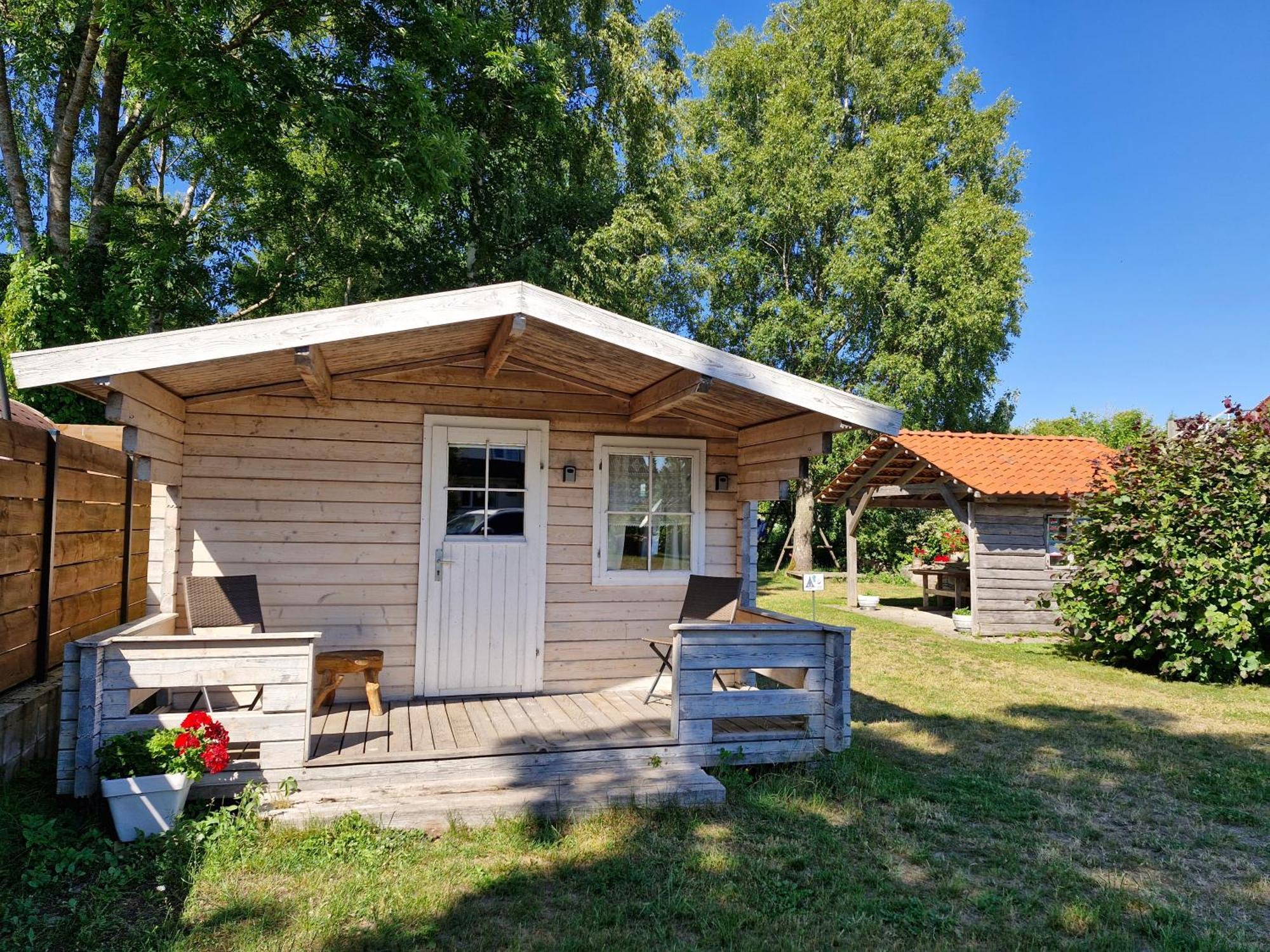 Piibelehe Guest Accommodation Куресааре Екстериор снимка