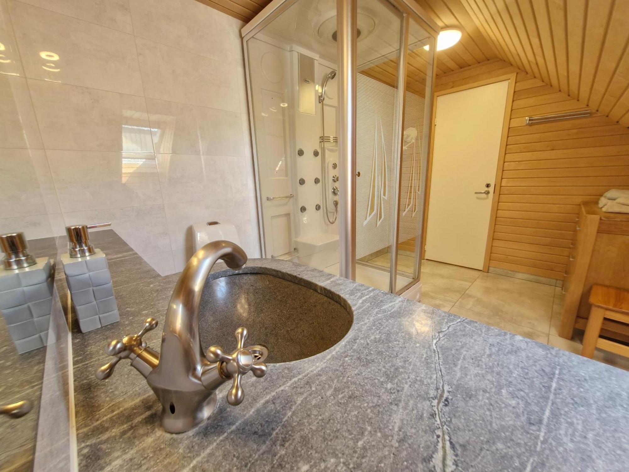 Piibelehe Guest Accommodation Куресааре Екстериор снимка