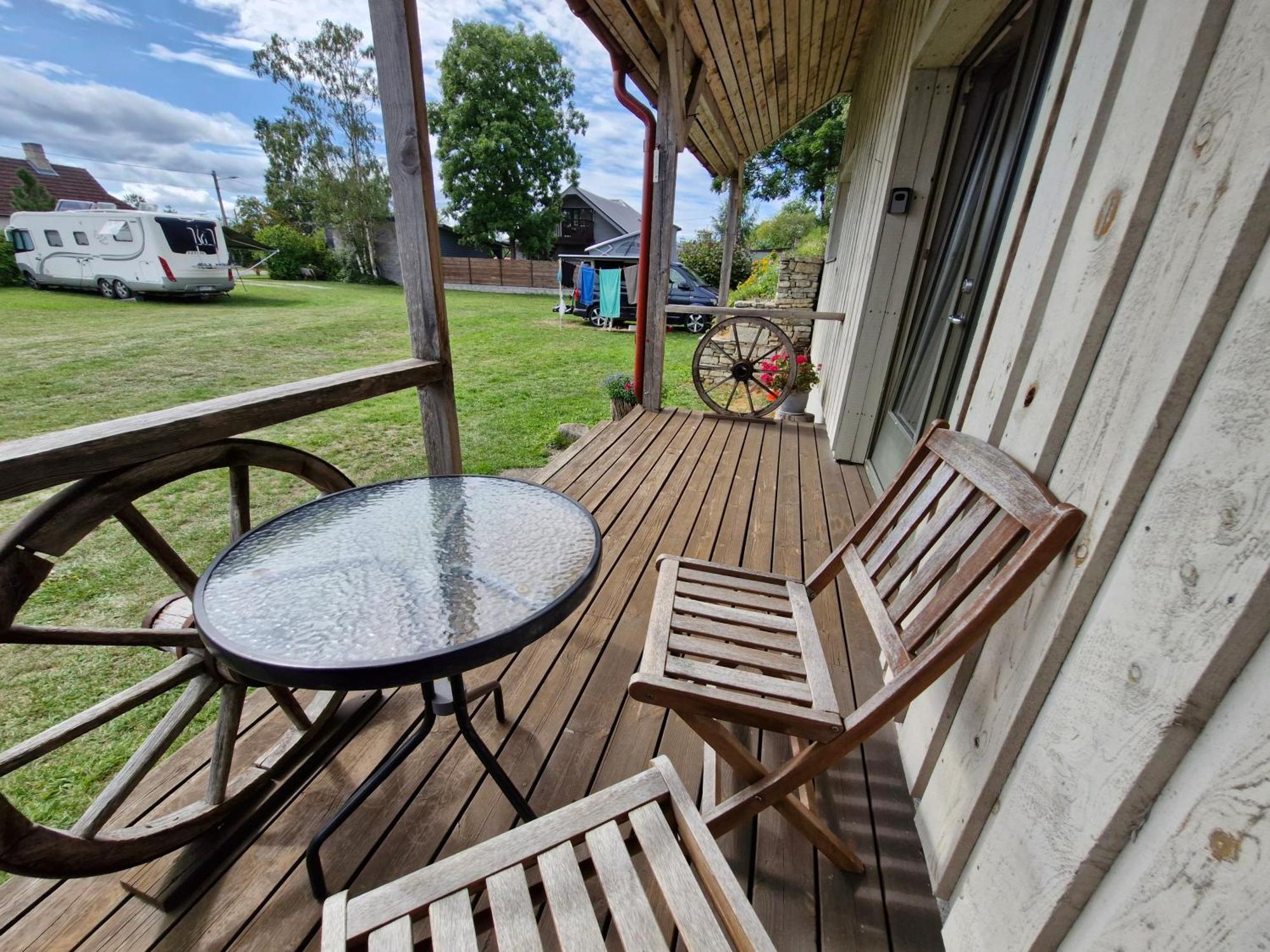 Piibelehe Guest Accommodation Куресааре Екстериор снимка