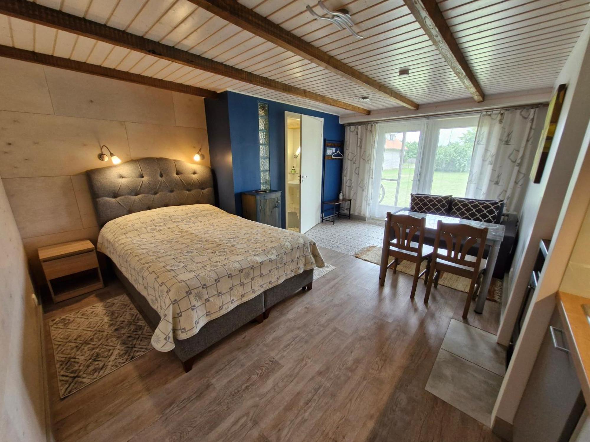 Piibelehe Guest Accommodation Куресааре Екстериор снимка